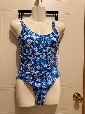 Nicole Miller Sz S Watercolor Ditsy Print style NWT😊😊